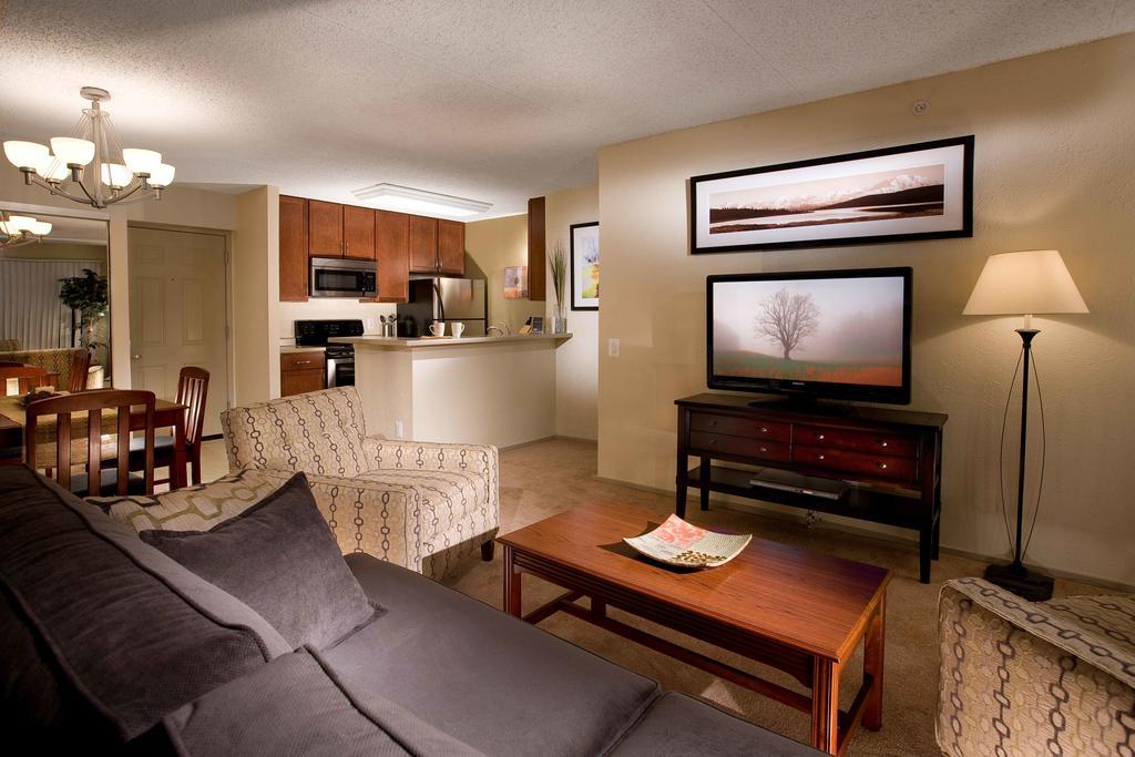 Oakwood Фолс Черч Номер фото